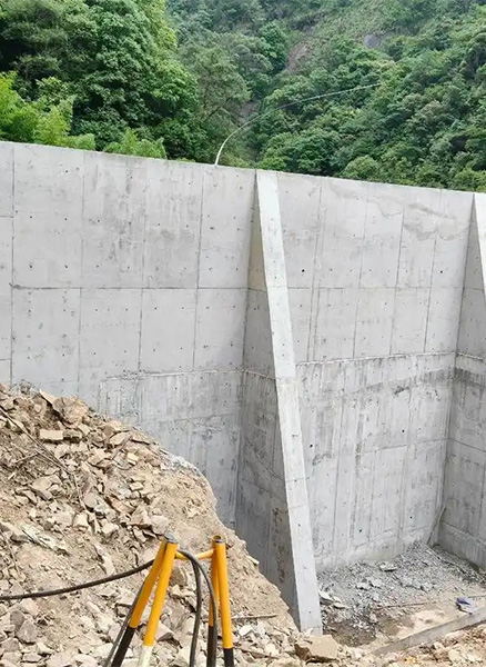 沧州东光县重力式挡土墙